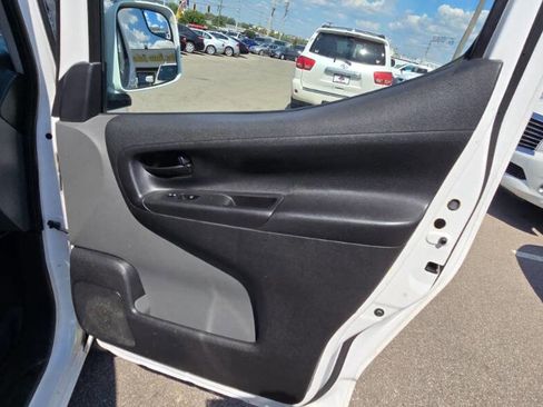 Used 2018 Nissan NV200 SV w/ Navigation Package image 30