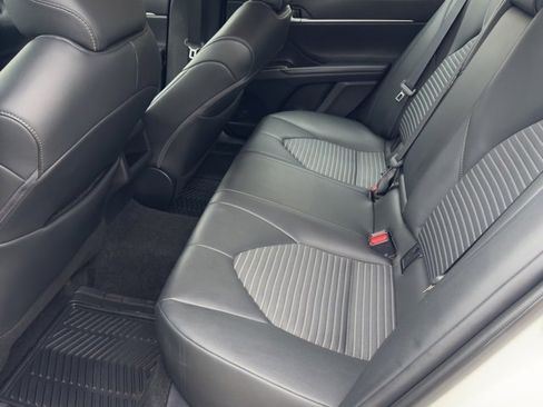 Used 2024 Toyota Camry SE image 36