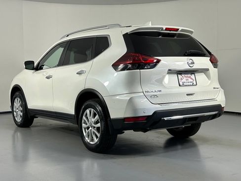 Used 2019 Nissan Rogue SV AWD/4WD image 5