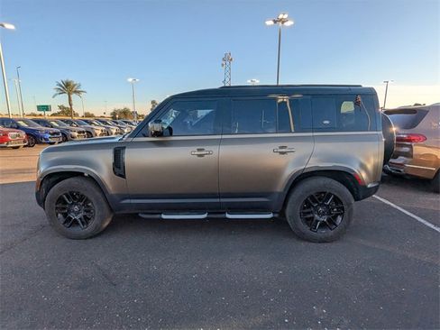 Used 2023 Land Rover Defender 110 S image 2