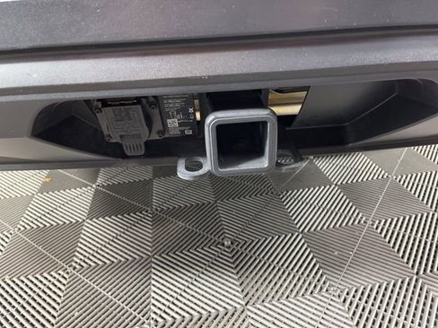 Used 2025 Volkswagen Atlas SE image 51