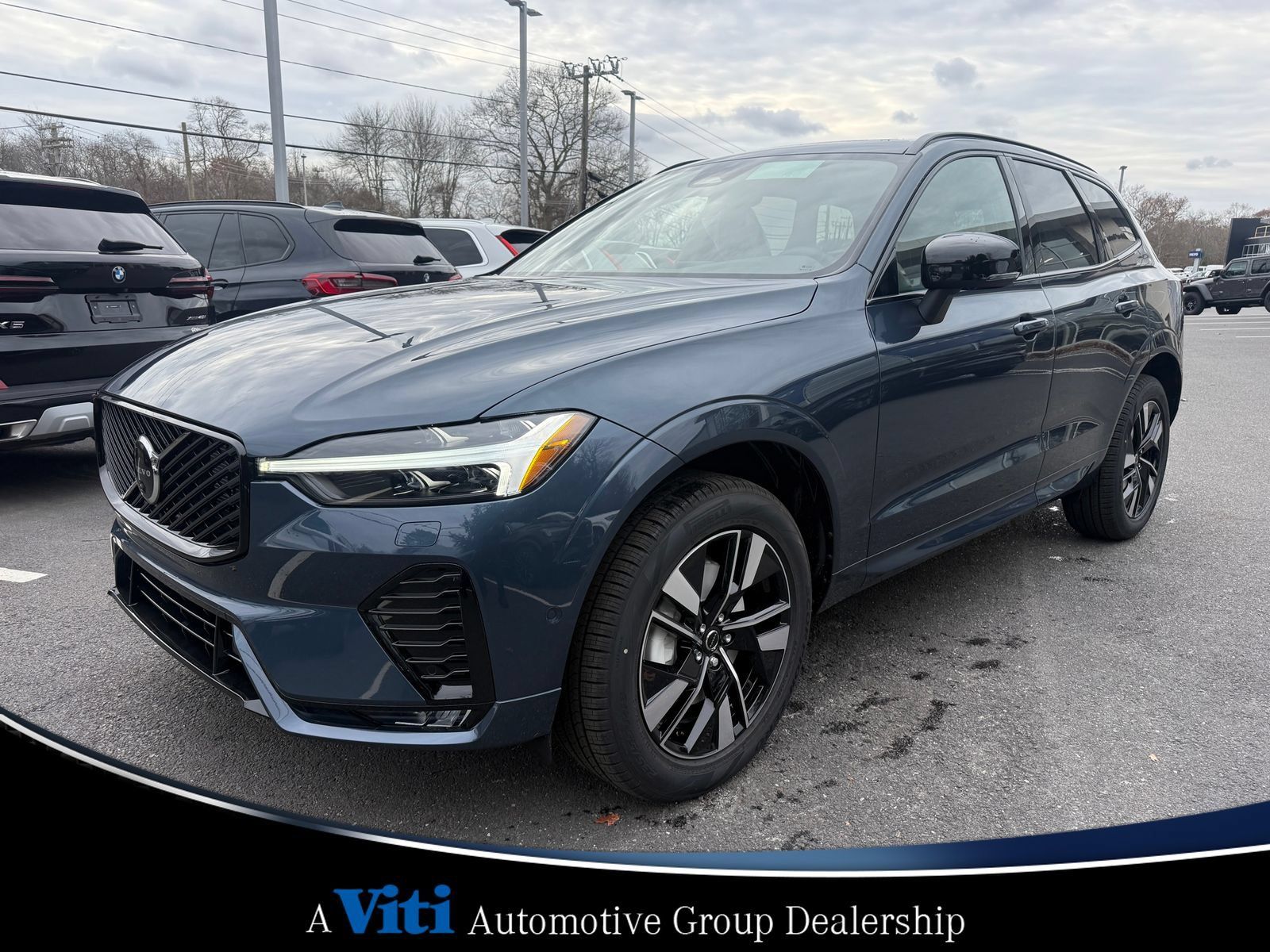 Used 2026 Volvo XC60 B5 Plus w/ Protection Package Premier AWD/4WD image 4