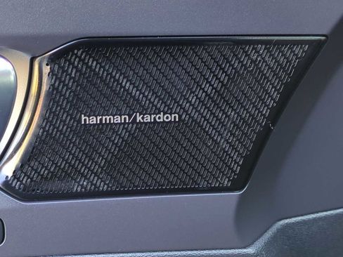 Used 2021 Volvo XC40 P8 Recharge w/ Advanced Package image 30