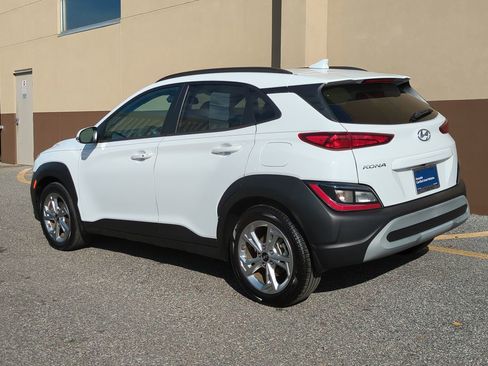 Certified 2022 Hyundai Kona SEL image 6