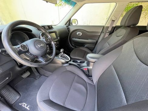Used 2018 Kia Soul w/ Convenience Package FWD image 13