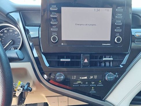 Used 2022 Toyota Camry LE image 6