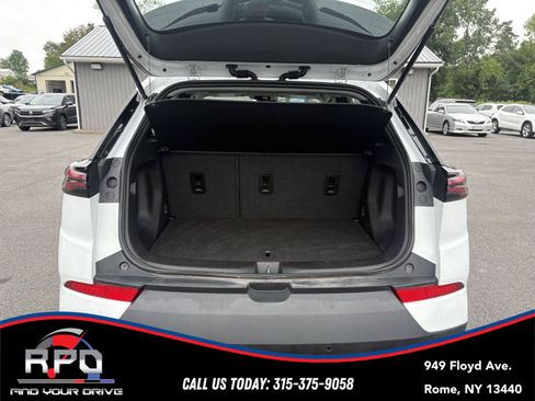 Used 2023 Chevrolet Bolt EUV Premier w/ Sun & Sound Package FWD image 21