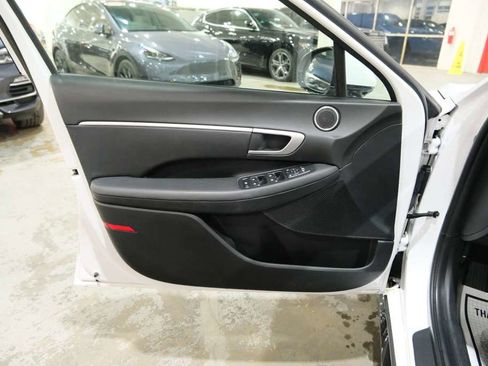 Used 2025 Hyundai Sonata SEL FWD image 17