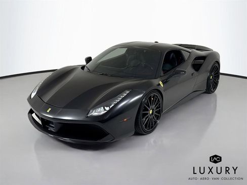 Used 2017 Ferrari 488 GTB image 4