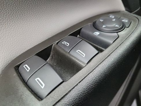 Used 2023 Chevrolet Equinox LT w/ Driver Convenience Package image 27