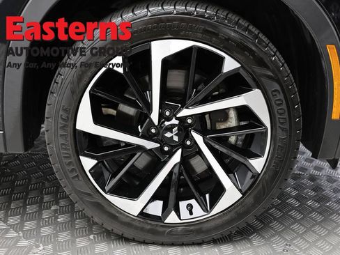 Used 2024 Mitsubishi Outlander SE AWD/4WD image 30