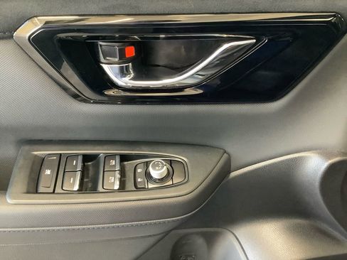 Used 2025 Subaru Forester Limited image 12