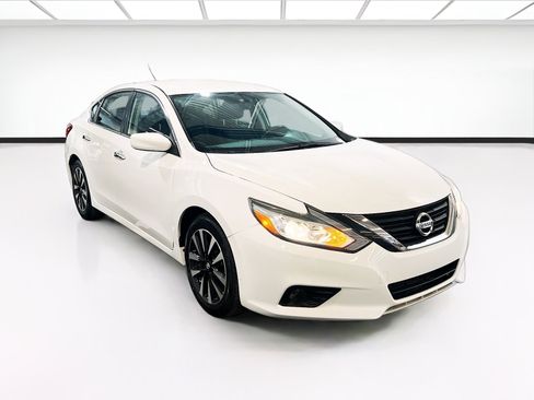 Used 2018 Nissan Altima 2.5 SV FWD image 3