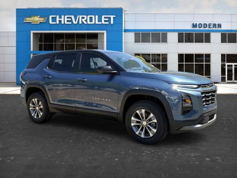 New 2026 Chevrolet Equinox LT w/ Convenience Package II FWD image 6
