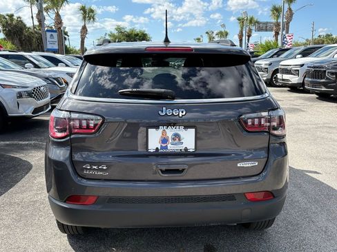 Used 2024 Jeep Compass Latitude AWD/4WD image 6