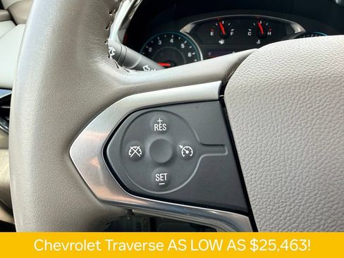 Used 2020 Chevrolet Traverse LT FWD image 20