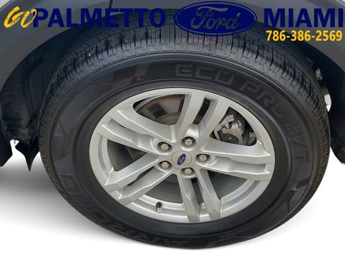 Used 2023 Ford Explorer XLT w/ Equipment Group 202A RWD image 8