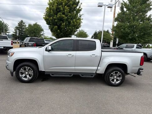 Used 2019 Chevrolet Colorado Z71 AWD/4WD image 2