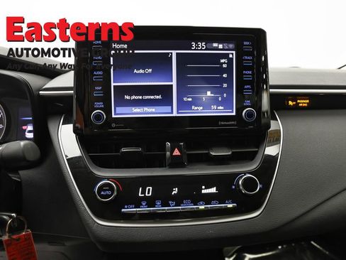 Used 2022 Toyota Corolla LE FWD image 12