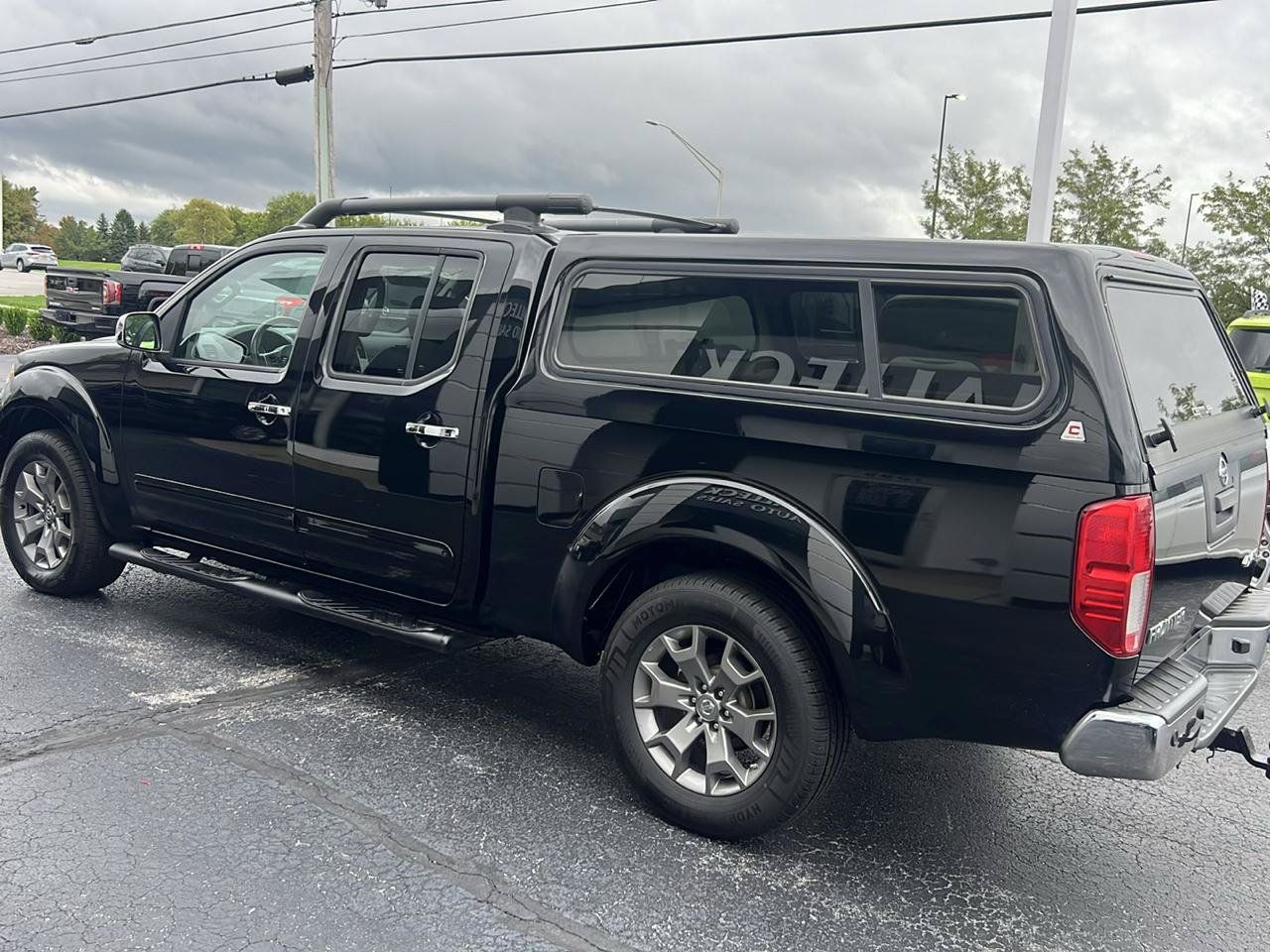 Used 2016 Nissan Frontier SV AWD/4WD image 3
