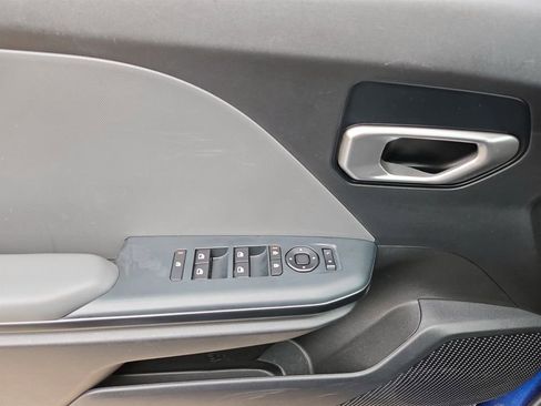 Used 2025 Kia K4 LXS image 21