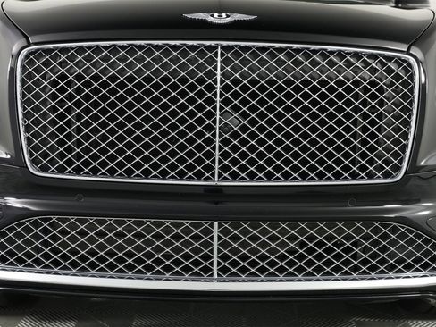 Used 2022 Bentley Bentayga image 10