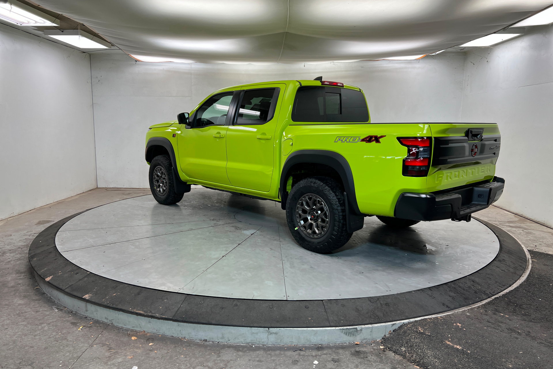 New 2026 Nissan Frontier PRO-4X w/ Pro-4x Convenience Package AWD/4WD image 3