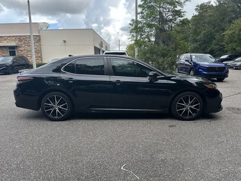 Used 2024 Toyota Camry SE FWD image 7