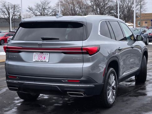 Certified 2025 Buick Enclave Preferred image 13