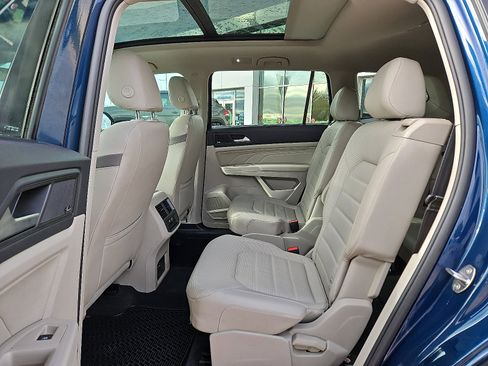 Certified 2023 Volkswagen Atlas SEL Premium image 10