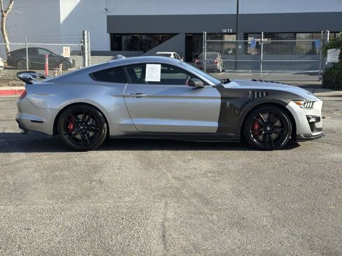 Used 2020 Ford Mustang Shelby GT500 w/ Technology Package image 3