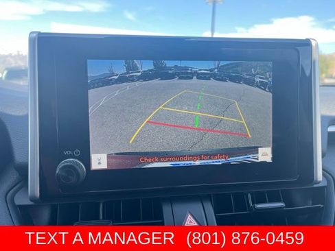 Used 2025 Toyota RAV4 XLE AWD/4WD image 19