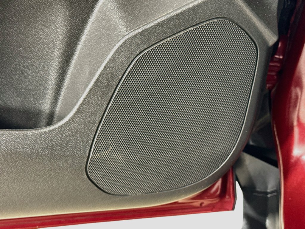 Used 2024 Chevrolet Trax RS FWD image 20