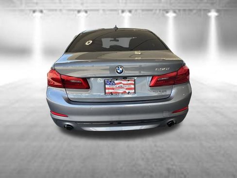 Used 2020 BMW 530i w/ Convenience Package RWD image 5
