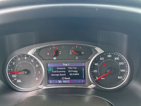 Used 2021 GMC Acadia SLT w/ Elevation Edition image 14