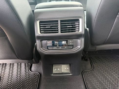 Used 2026 Volkswagen Atlas SE AWD/4WD image 13