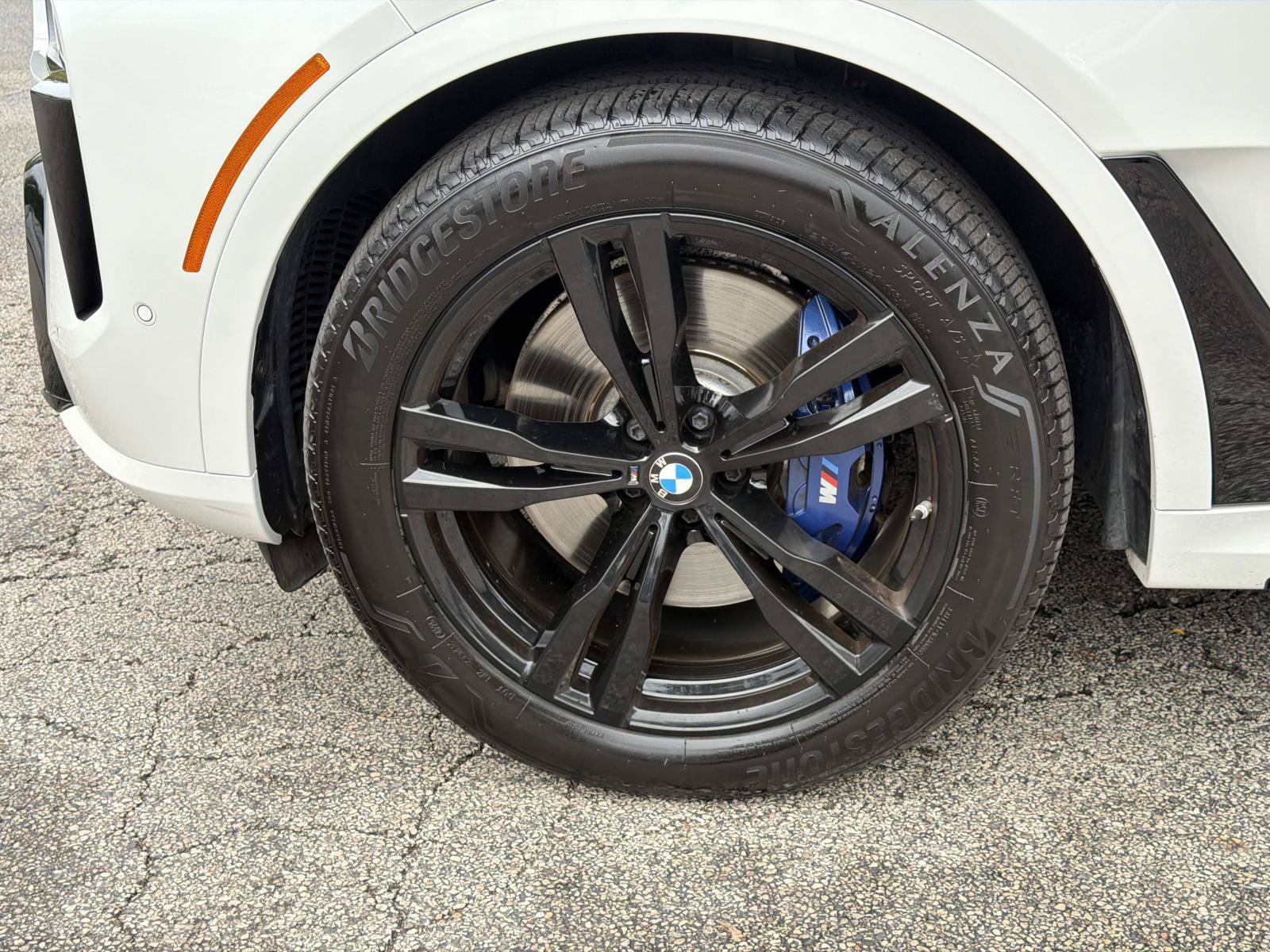 Certified 2024 BMW X7 xDrive40i w/ M Sport Package AWD/4WD image 10