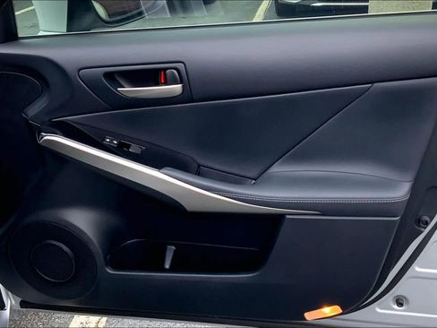 Used 2017 Lexus IS 200t image 22