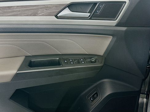 Used 2023 Volkswagen Atlas Cross Sport SE image 15