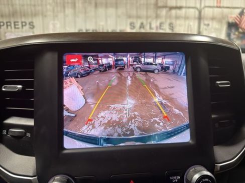 Used 2022 RAM 1500 Laramie AWD/4WD image 8