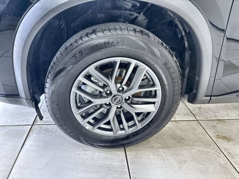 Used 2024 Nissan Rogue S AWD/4WD image 18