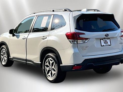 Certified 2023 Subaru Forester Premium AWD/4WD image 4