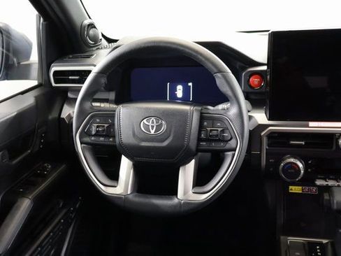 Certified 2026 Toyota 4Runner TRD Off-Road Premium AWD/4WD image 16