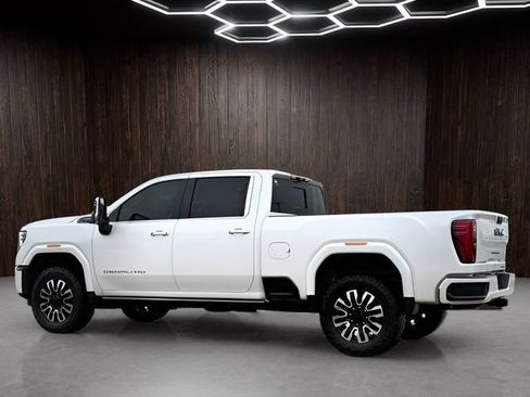 Used 2025 GMC Sierra 3500 Denali Ultimate AWD/4WD image 5