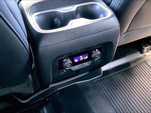 Used 2024 Chevrolet Traverse RS w/ LPO, Floor Liner Package AWD/4WD image 10