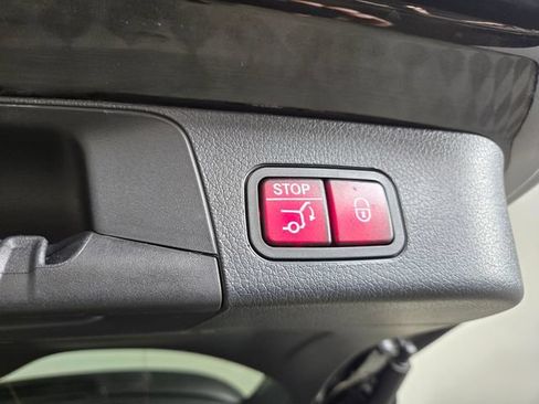 Certified 2026 Mercedes-Benz GLB 250 4MATIC image 14