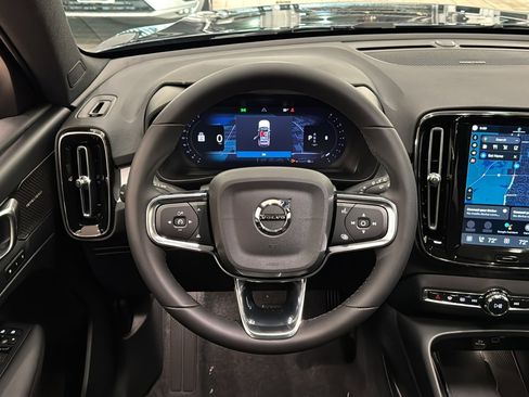 Used 2026 Volvo XC40 B4 Plus w/ Climate Package image 12