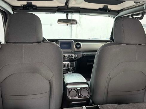 Used 2018 Jeep Wrangler Sport AWD/4WD image 24