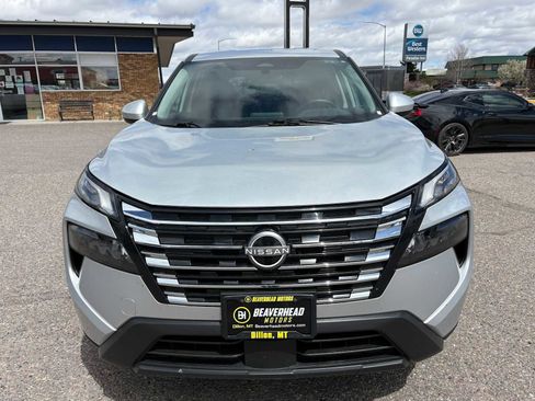 Used 2025 Nissan Rogue SV AWD/4WD image 10