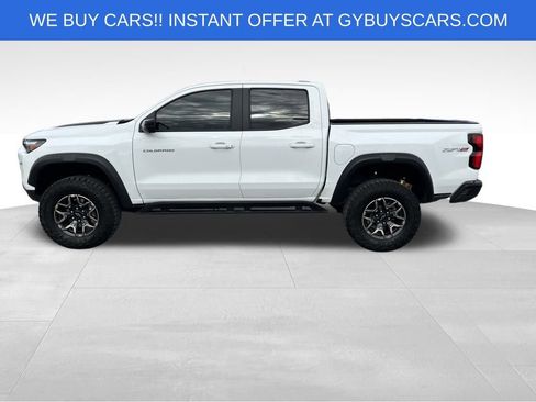 Used 2024 Chevrolet Colorado ZR2 w/ ZR2 Convenience Package III image 3